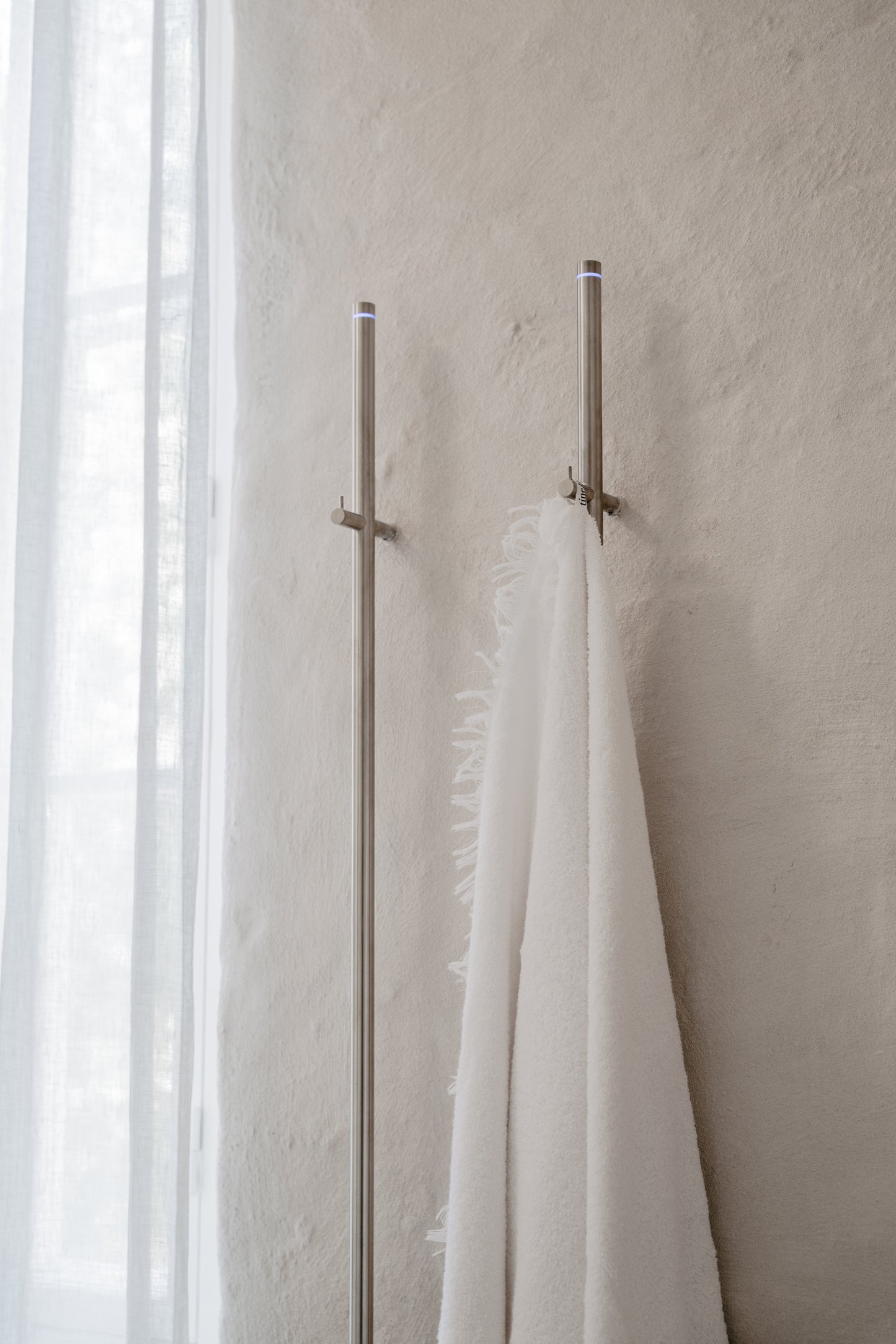Inspiration: Handdukstork Line i badrumsmiljö. Bild: INR
