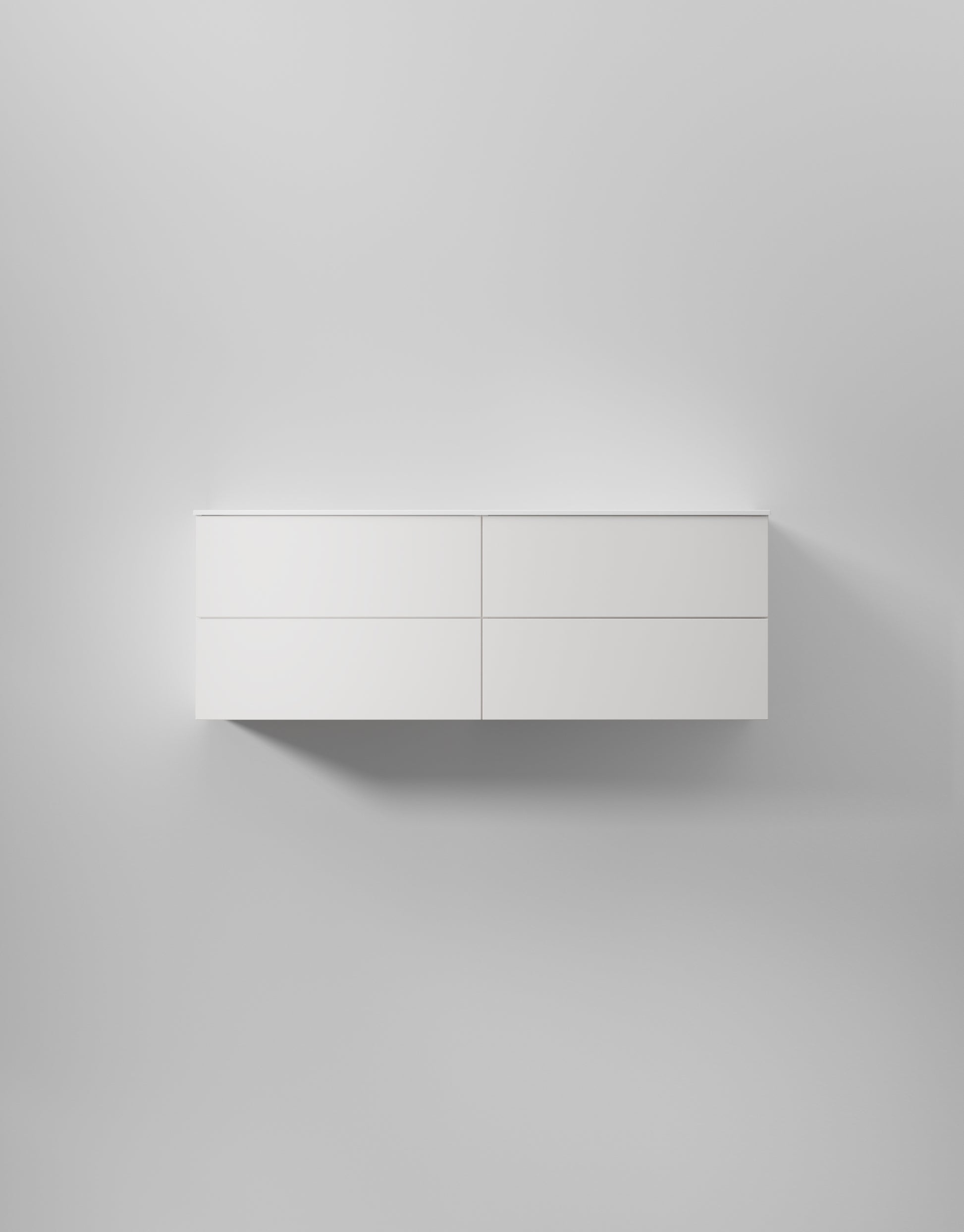 INR Kommod Core Solid 140 D i Pure White (art.nr 376716), visad med tvättställ som säljs separat. Bild: INR