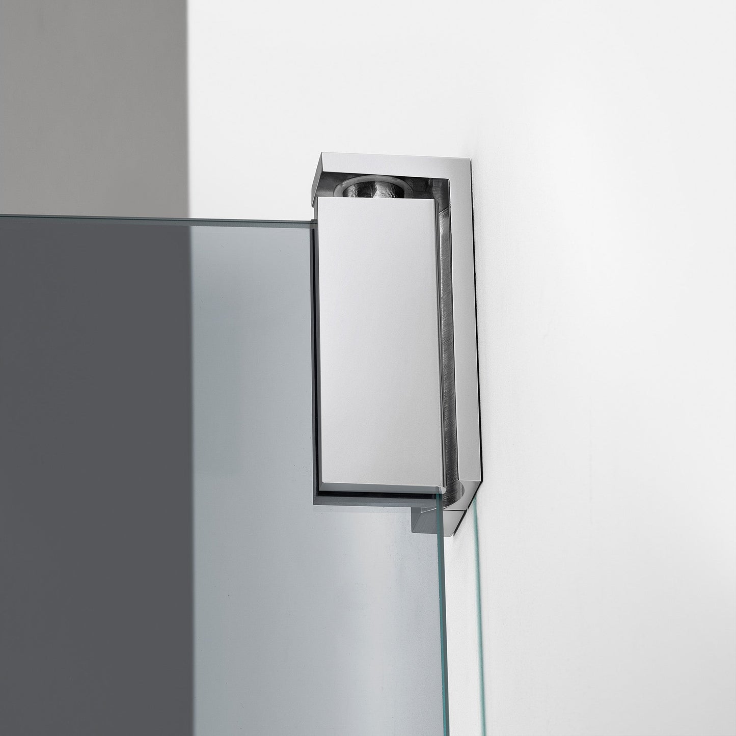 ROOH R2 gångjärn och beslag i krom