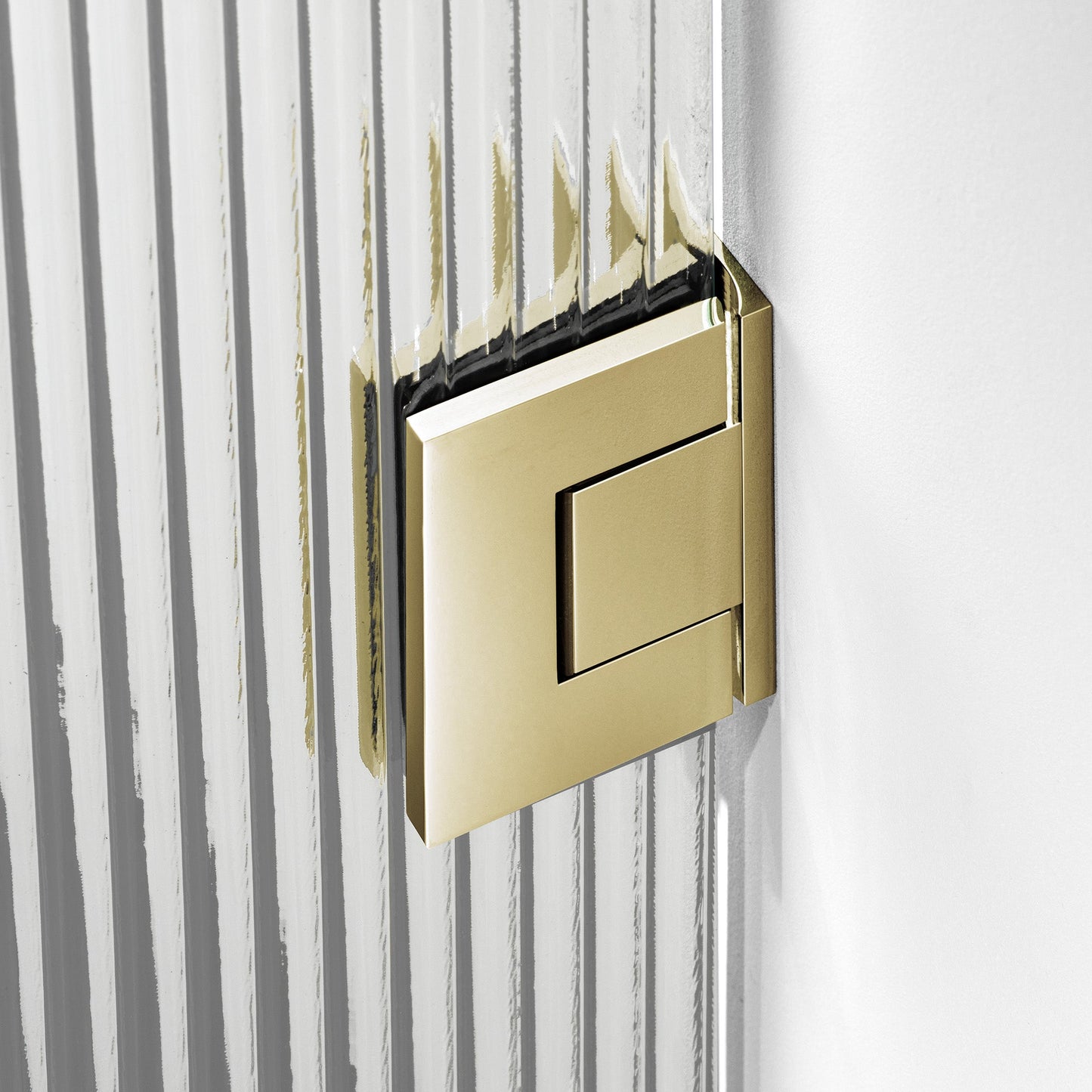ROOH R4 gångjärn och beslag i honungsguld med knopp