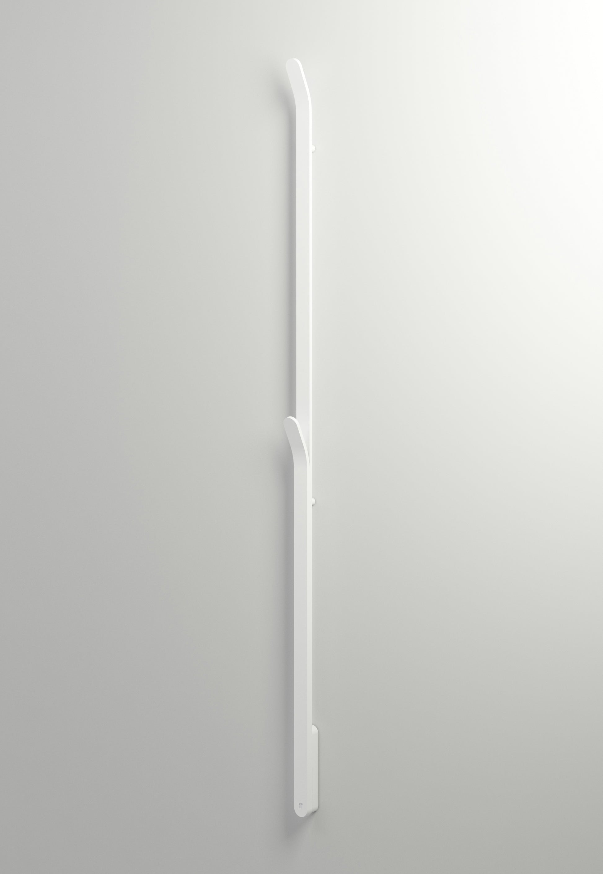 INR Handdukstork Bow i Matte White / Matte White (art.nr 80000637). Bild: INR