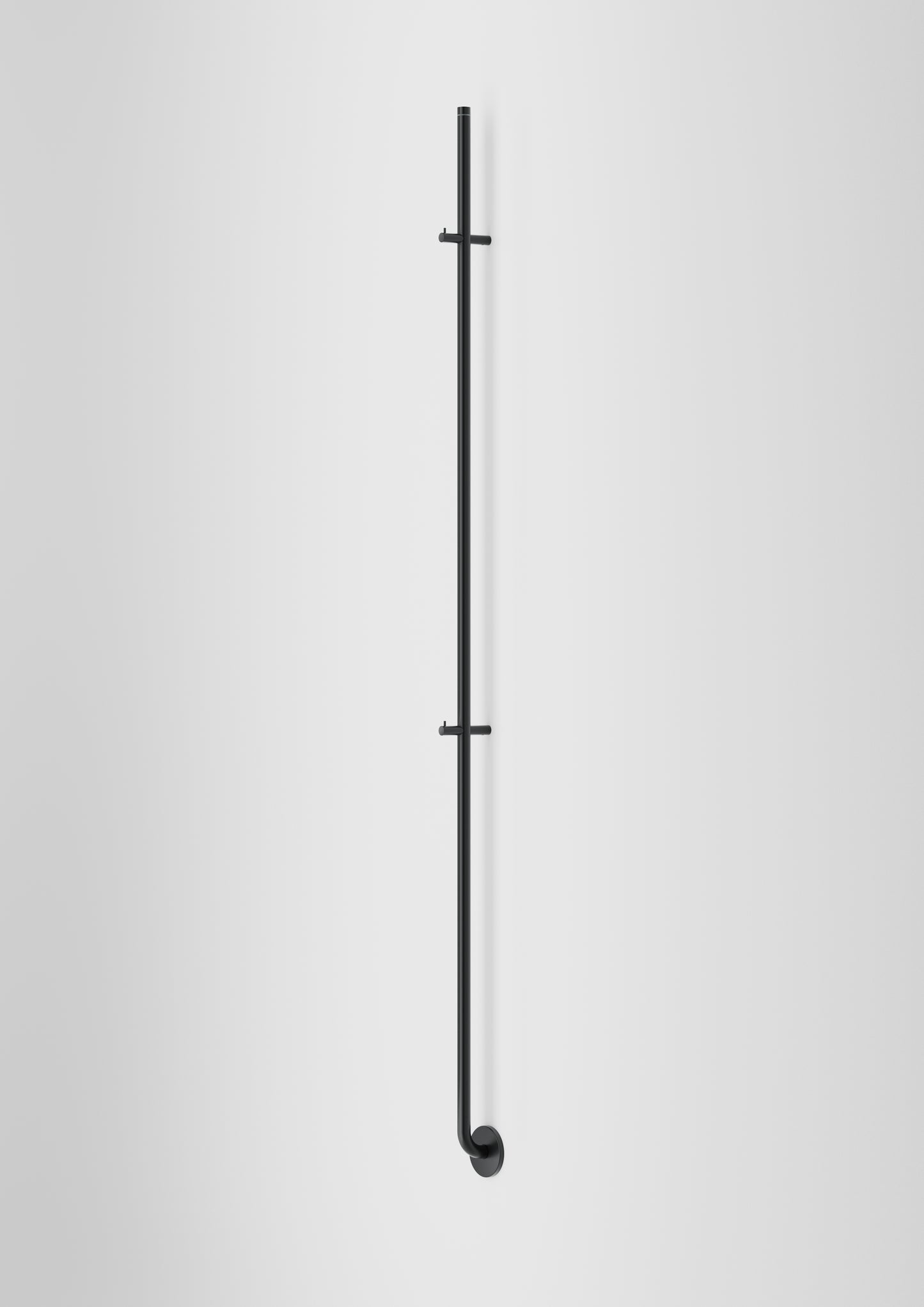 INR Handdukstork Line i Matte Black (art.nr 80001502). Bild: INR