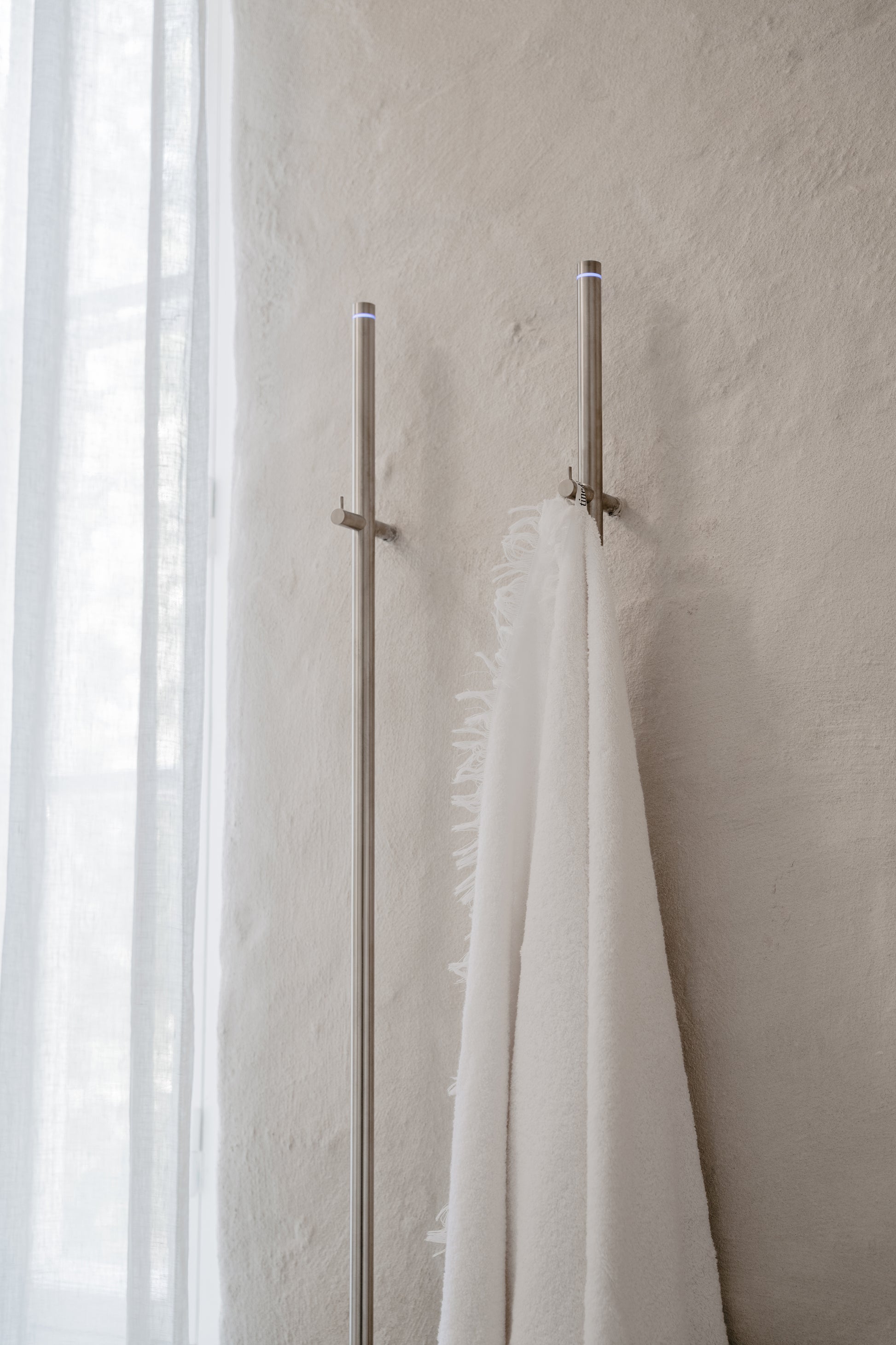 Inspiration: Handdukstork Line i badrumsmiljö. Bild: INR
